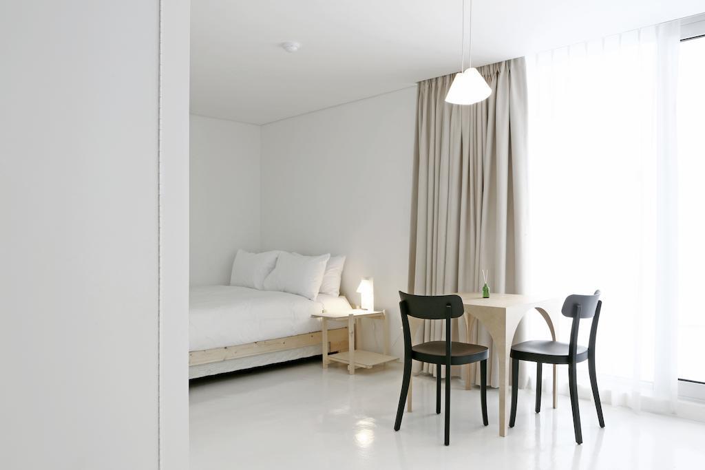 Small House Big Door Seoul Zimmer foto