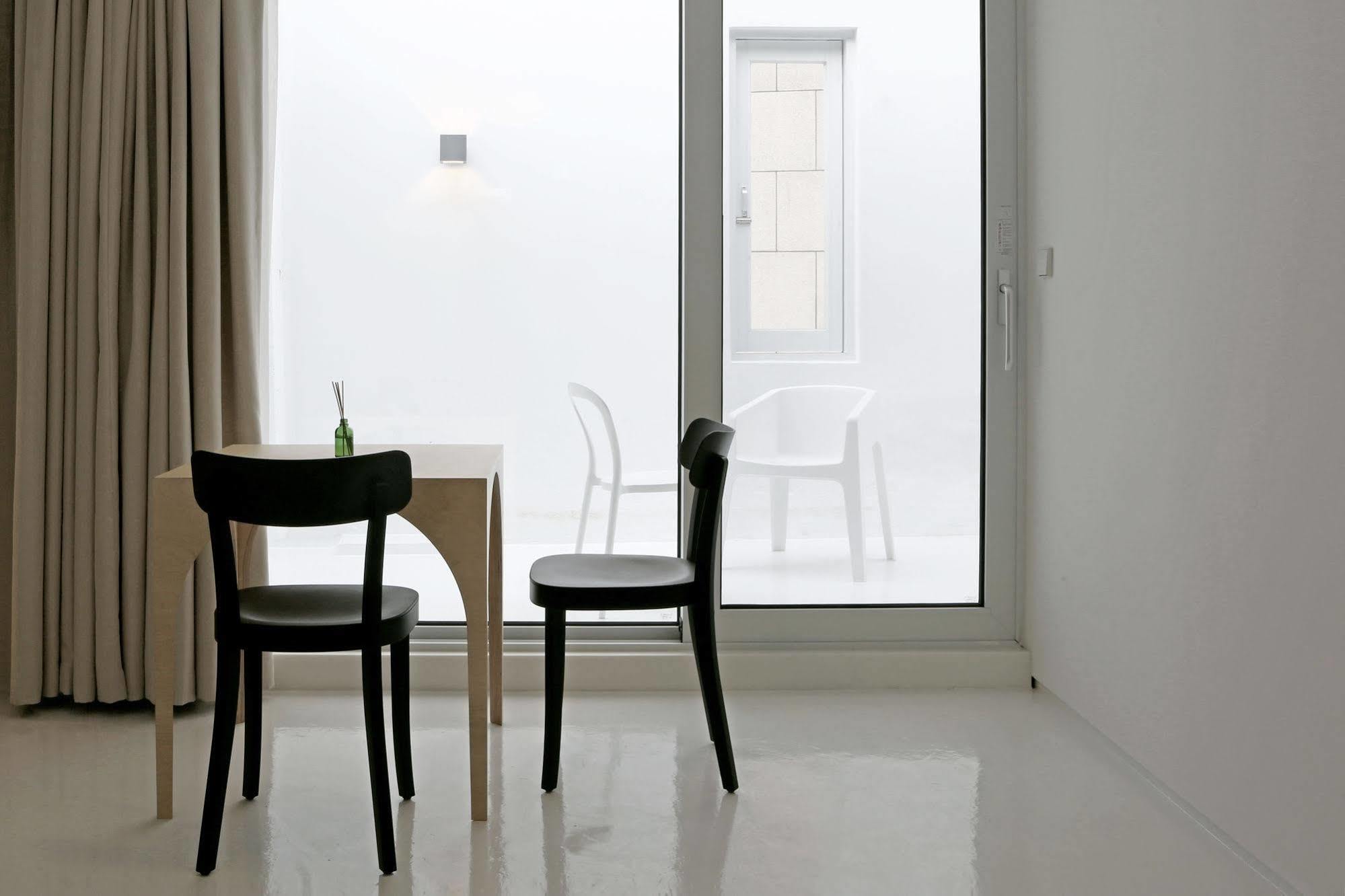 Small House Big Door Seoul Exterior foto